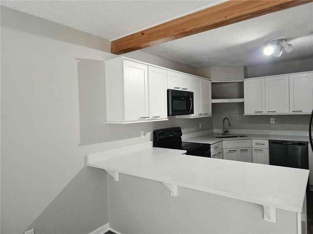 3363 Columbia Trce - Photo 6 of 11