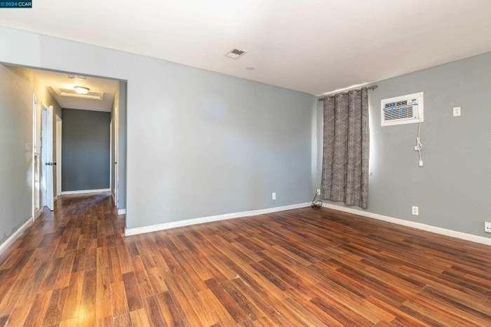 301 W 5th St - Photo 2 of 14