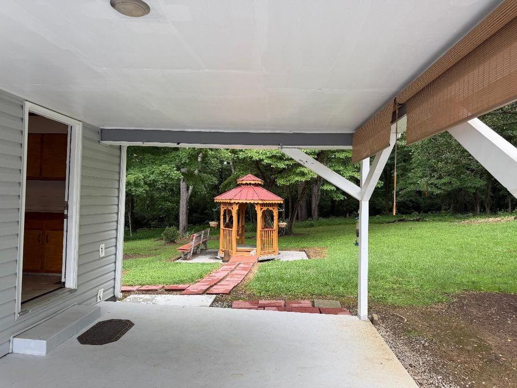 304 Reservoir St - Photo 6 of 13