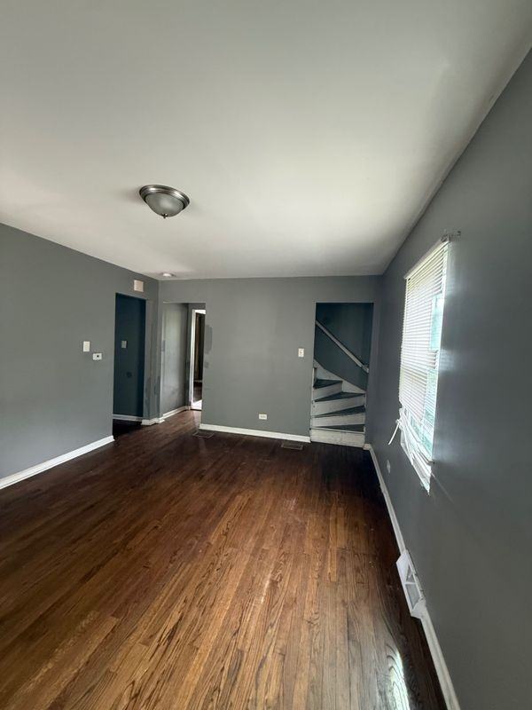 16963 Shea Ave - Photo 2 of 4