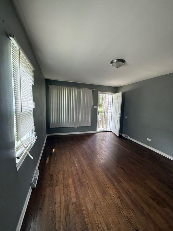 16963 Shea Ave - Photo 4 of 4