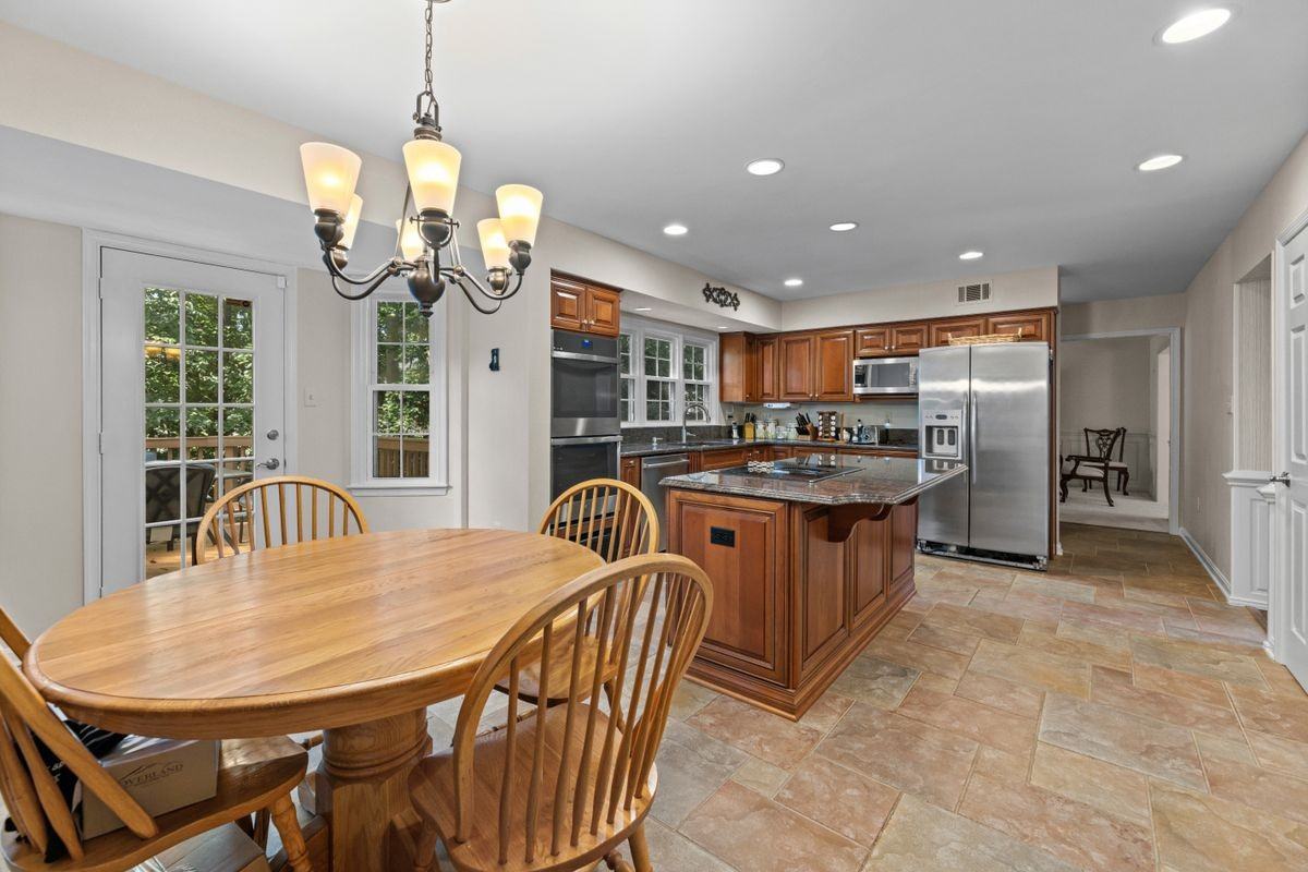 12307 Eliff Way - Photo 5 of 12