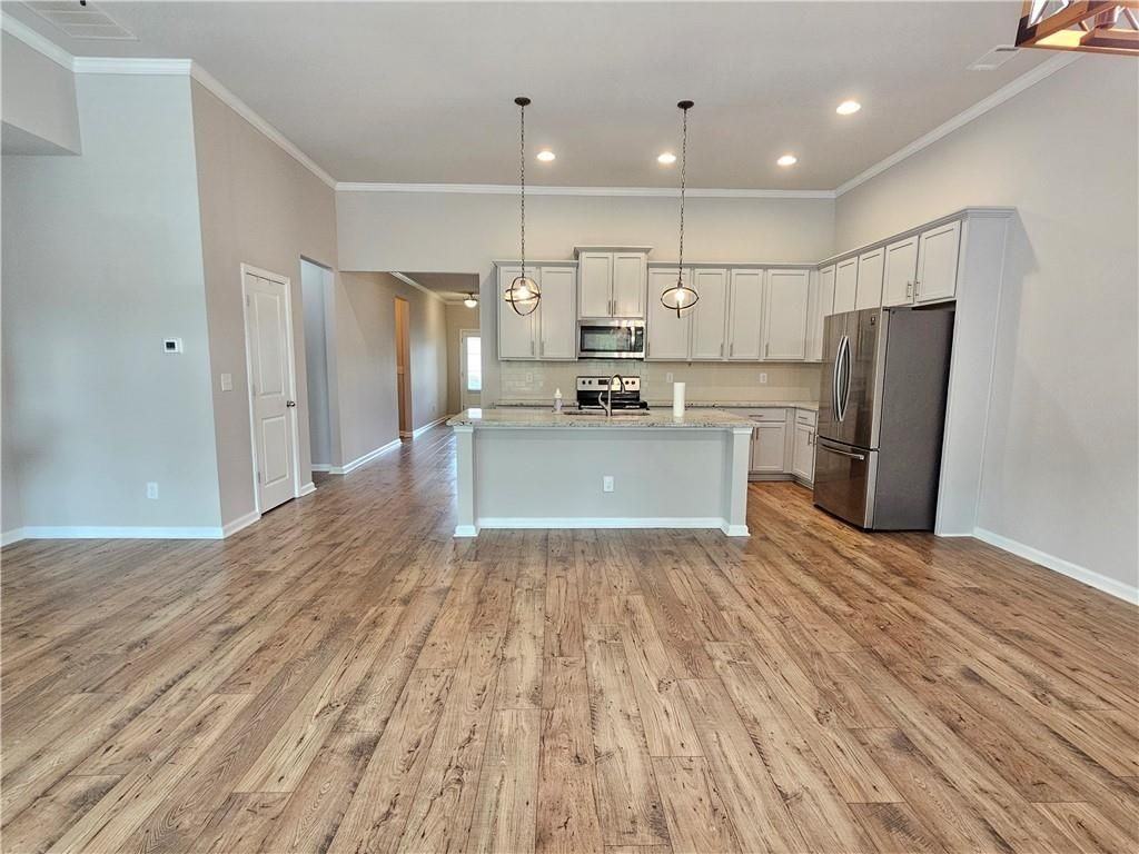 5414 Town Square Way - Photo 4 of 35