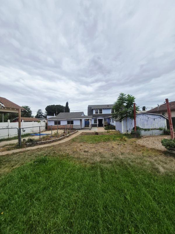 737 Edgar Ave - Photo 2 of 17