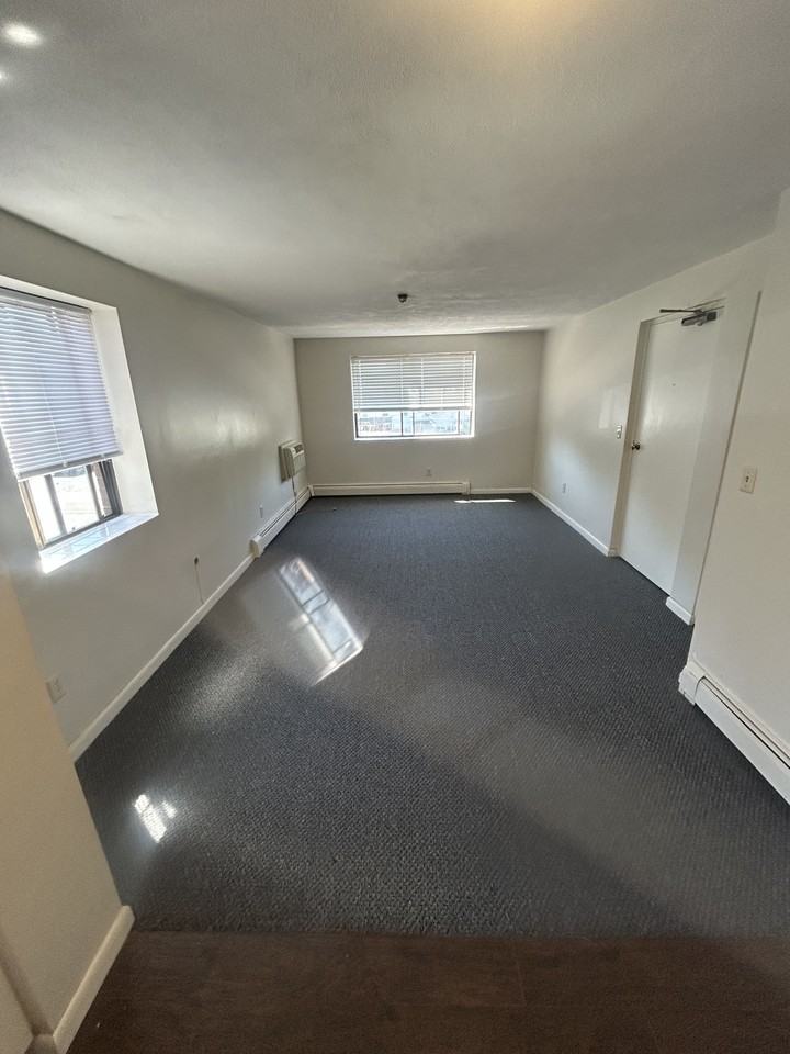 122 Liberty St #E - Photo 2 of 8