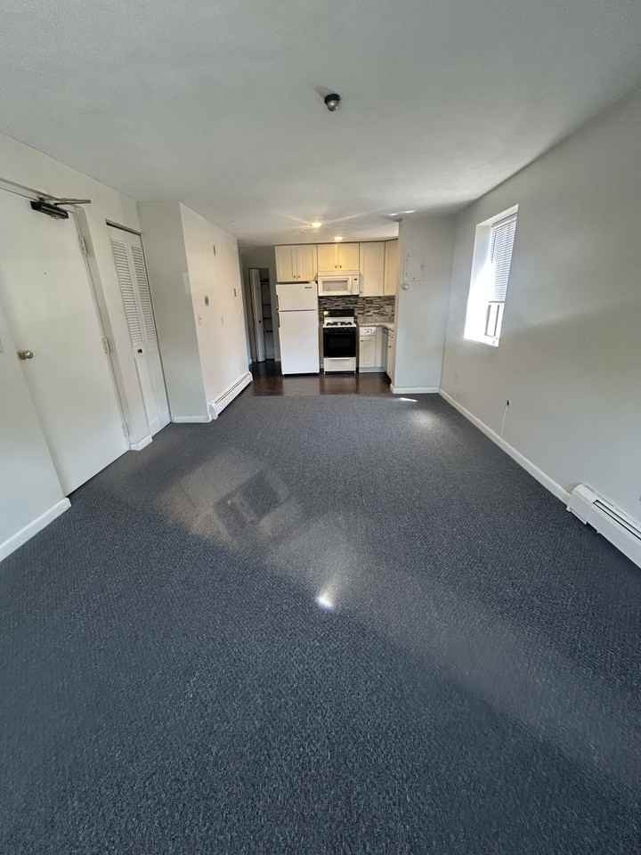 122 Liberty St #E - Photo 3 of 8