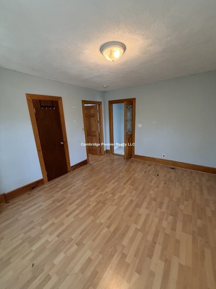 Webster Ave #3 - Photo 5 of 17