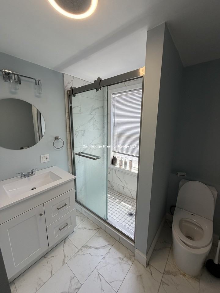 Webster Ave #3 - Photo 7 of 17