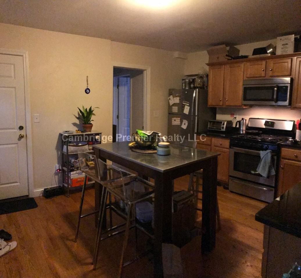 Union St #3 - Photo 2 of 12