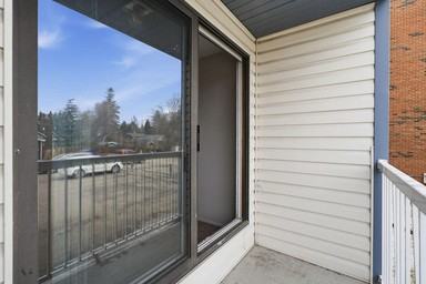4742 55 St - Photo 5 of 10