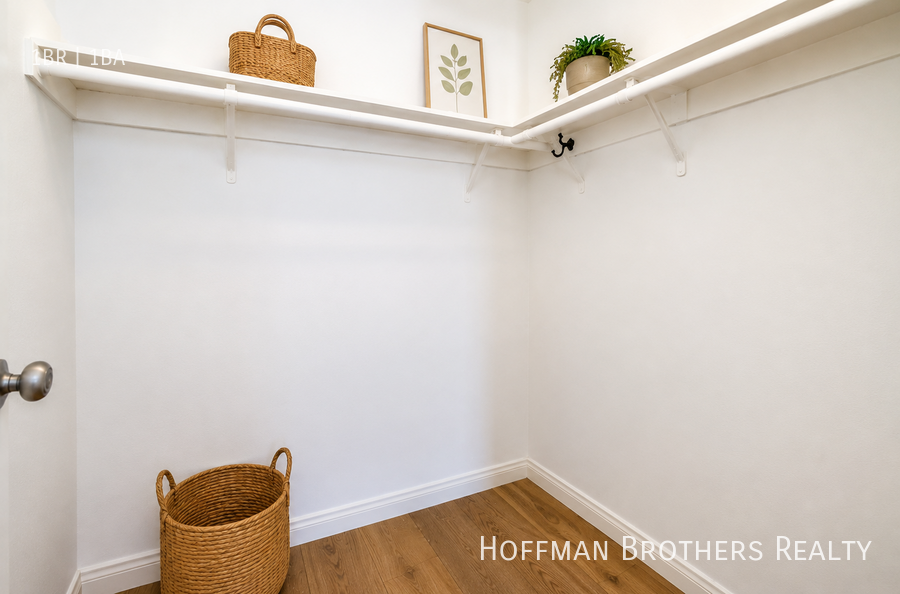 14200 Victory Property - Photo 7 of 26