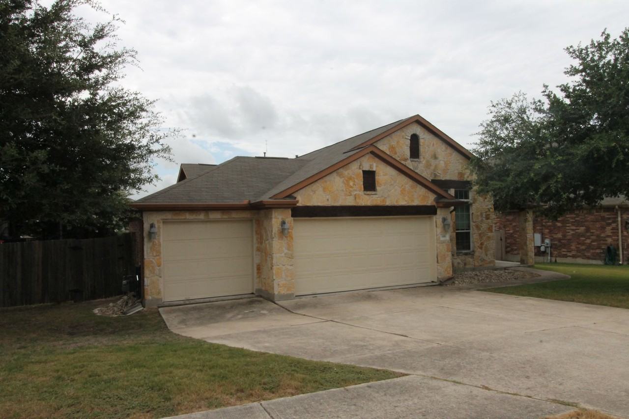 188 Orchard Hill Trl - Photo 2 of 8