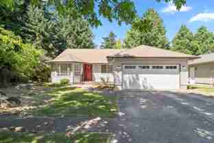 725 Se 33rd St - Photo 1 of 1