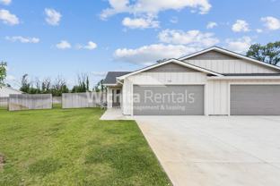 536-538 W. 50th Ct. S. - Photo 1 of 1