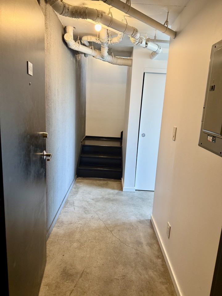 289 Alexander Street #430 - Photo 4 of 12