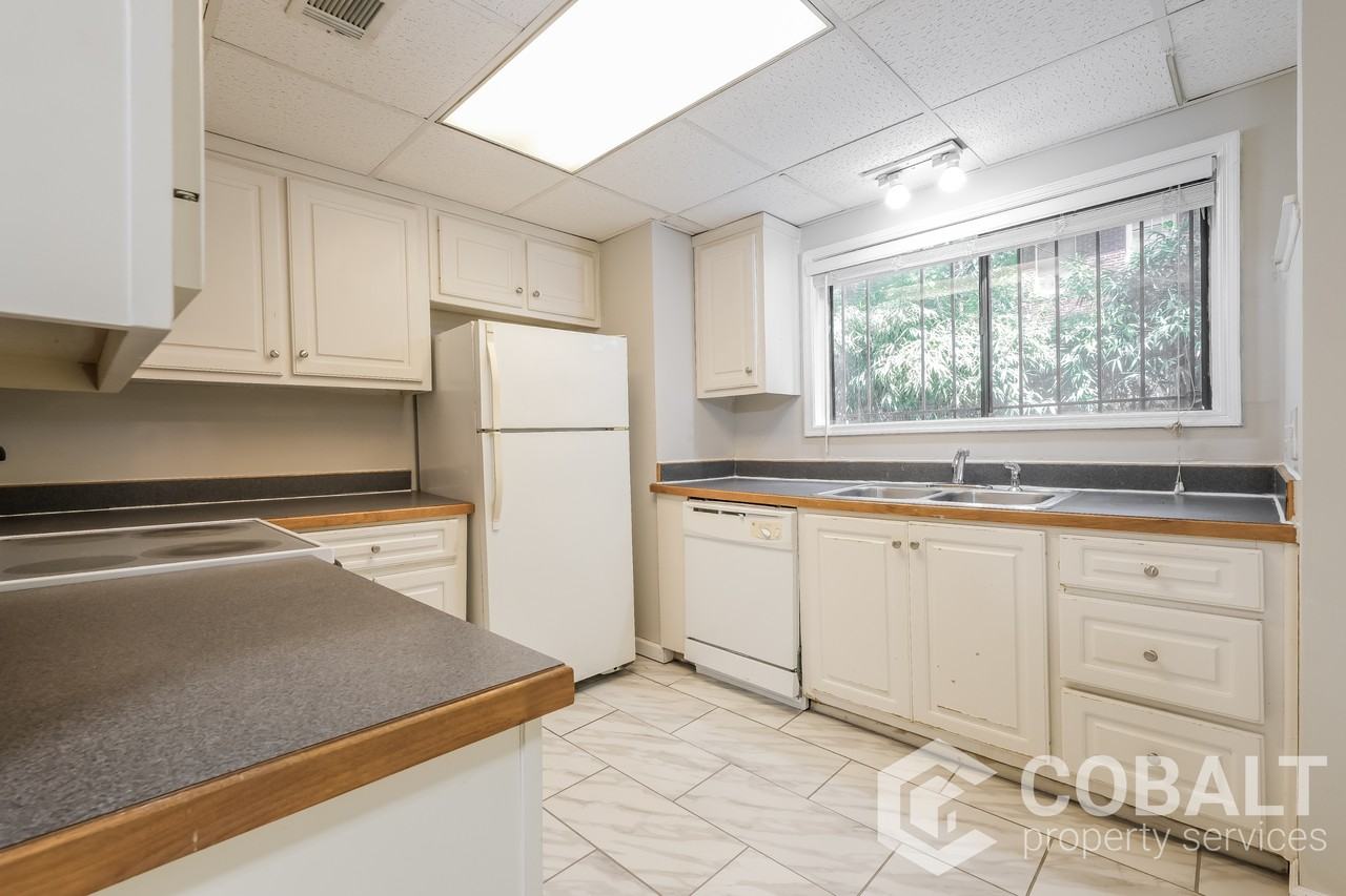 1326 North Ave Ne #C - Photo 2 of 18