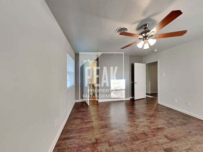 5508 Winifred Dr - Photo 5 of 17