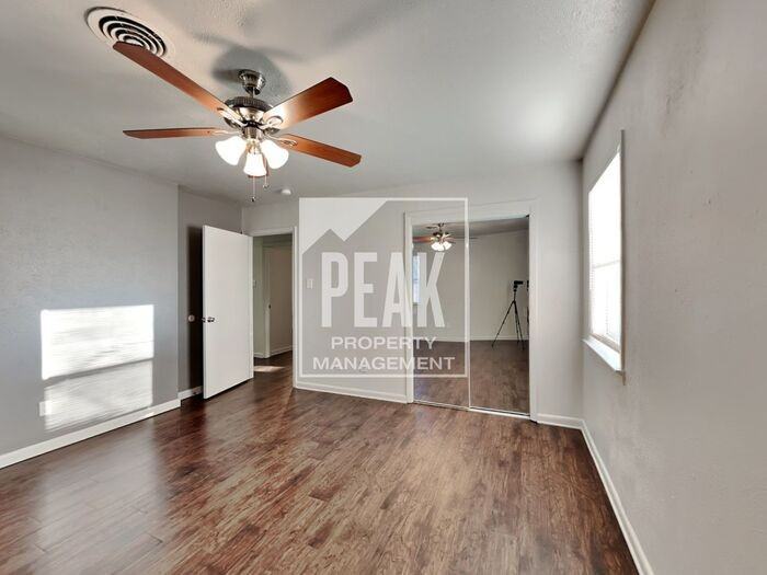 5508 Winifred Dr - Photo 7 of 17