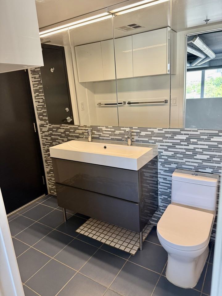 289 Alexander Street #430 - Photo 7 of 12