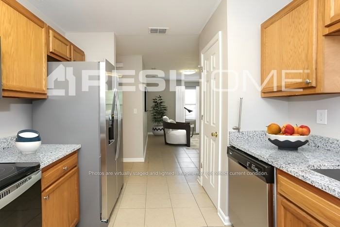 10334 Bradley Rd - Photo 3 of 17