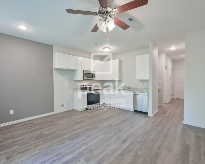 2034 Brookes St - Photo 5 of 16