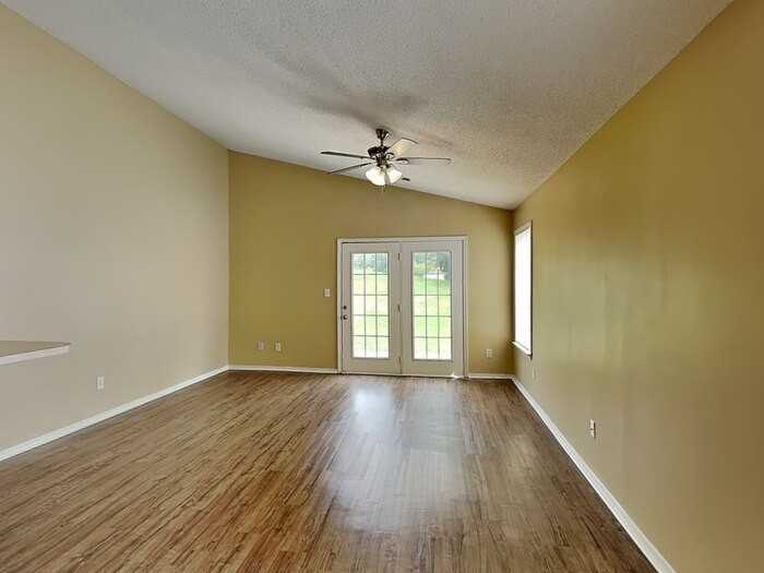 3059 Champion Ln Sw - Photo 7 of 40