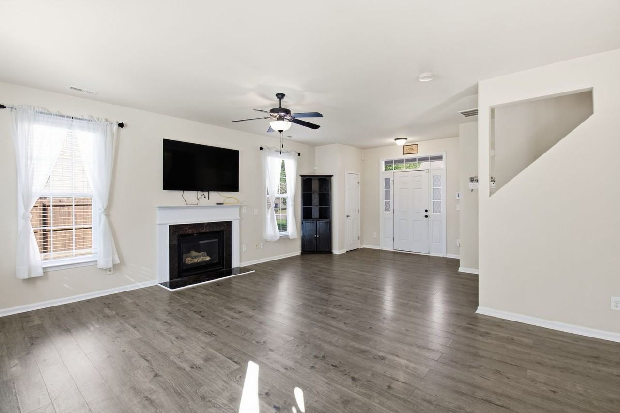412 Savannah Dr - Photo 5 of 15