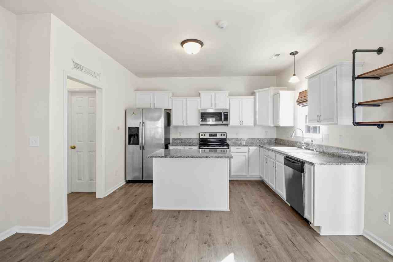 412 Savannah Dr - Photo 6 of 15
