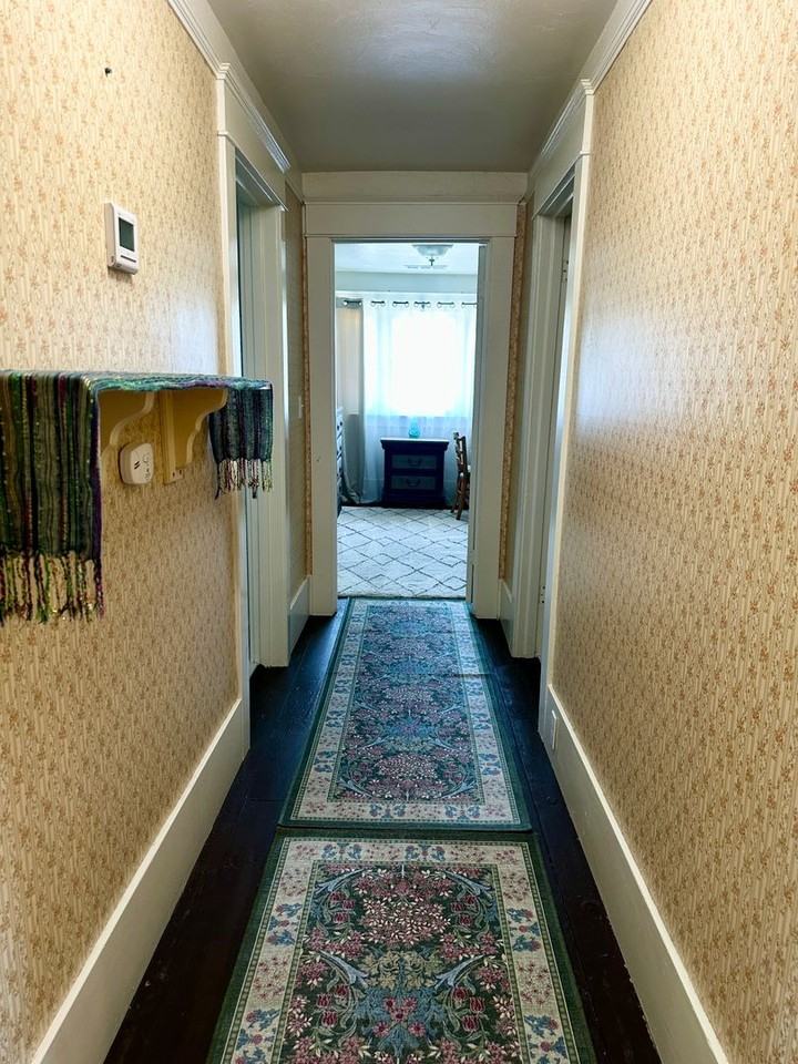 251 15th St #B - Photo 5 of 21