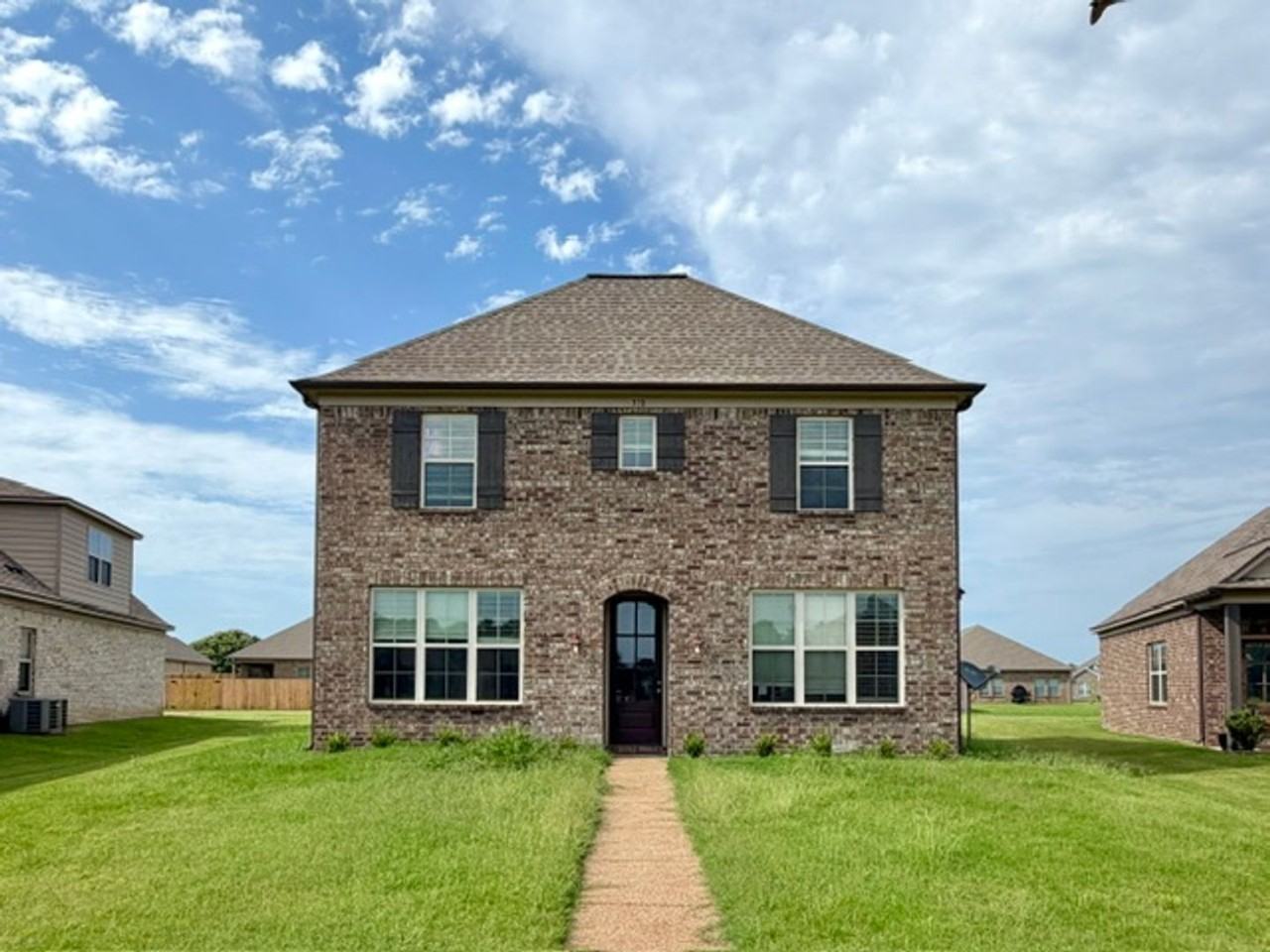 370 Azalea Dr