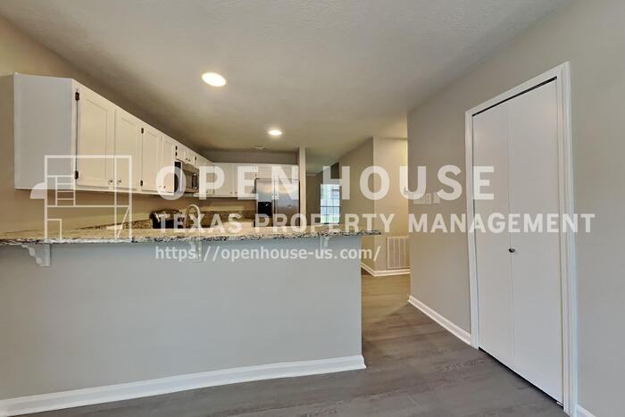 64 Hickory Oak Dr - Photo 7 of 20