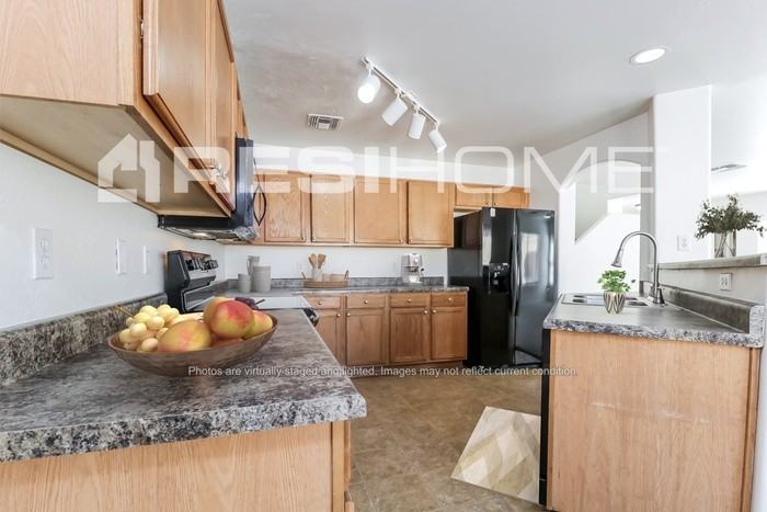 22342 W Shadow Dr - Photo 2 of 19
