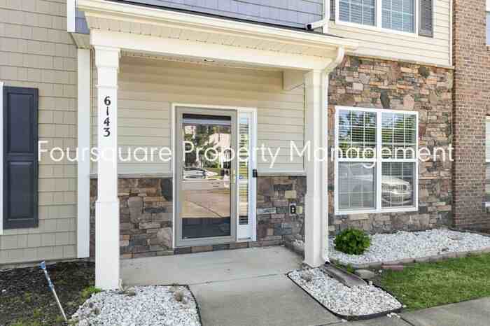 6143 Neuse Wood Dr - Photo 4 of 34