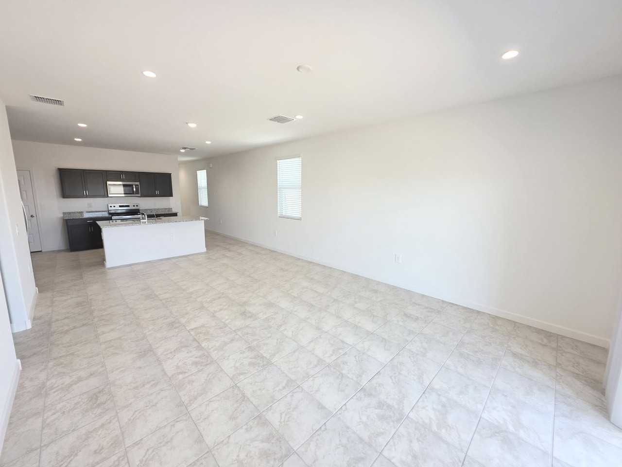 2844 2844 W SHEPPERD AVE - Photo 5 of 38