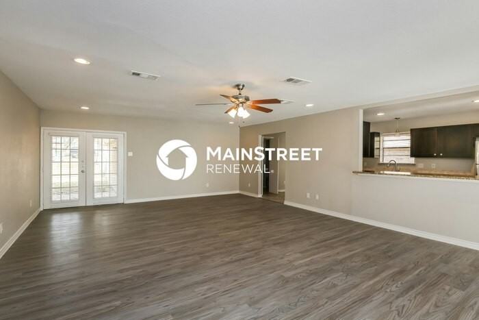 207 Point Royal Dr - Photo 3 of 16