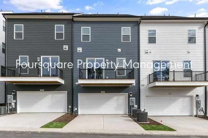 1424 Grove Village Rd - Photo 4 of 42