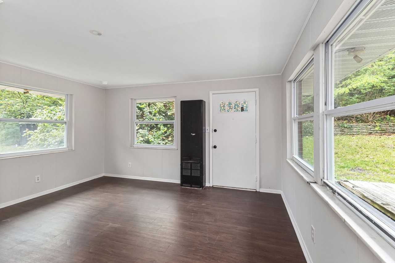 3069 Westwood Northern Blvd - Photo 6 of 27