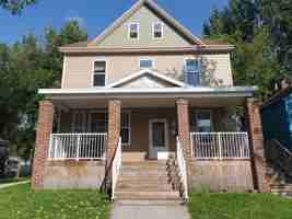 featured image of 420 2nd Ave Ne #201