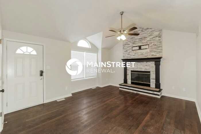 1432 Nw Foxboro Rd - Photo 4 of 16