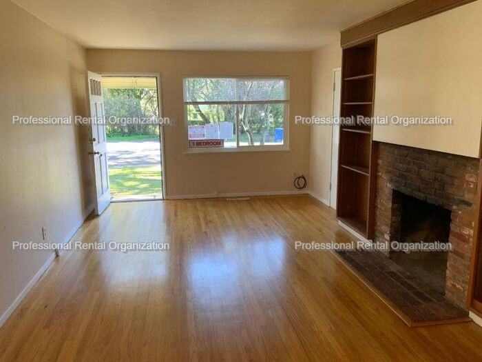 1764 Silverado Trl - Photo 3 of 12