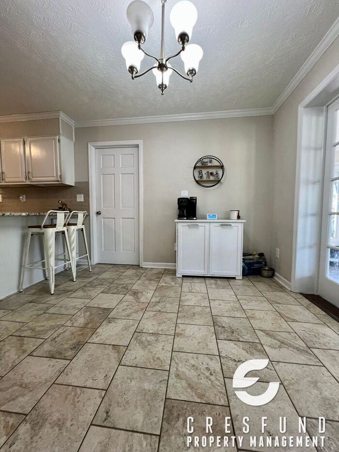 2020 Penrose Dr - Photo 5 of 29
