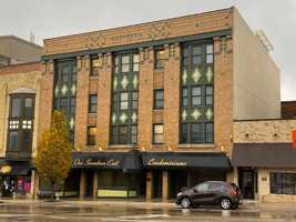 featured image of 117 E Milwaukee St