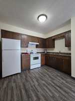 featured image of 904 Thomas Ave