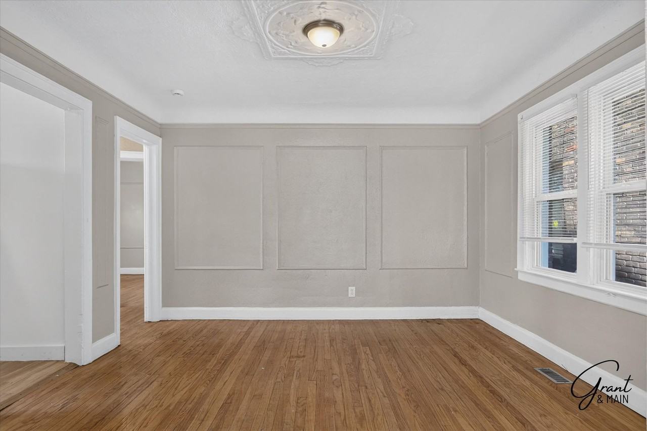 17127 Roselawn St - Photo 5 of 25