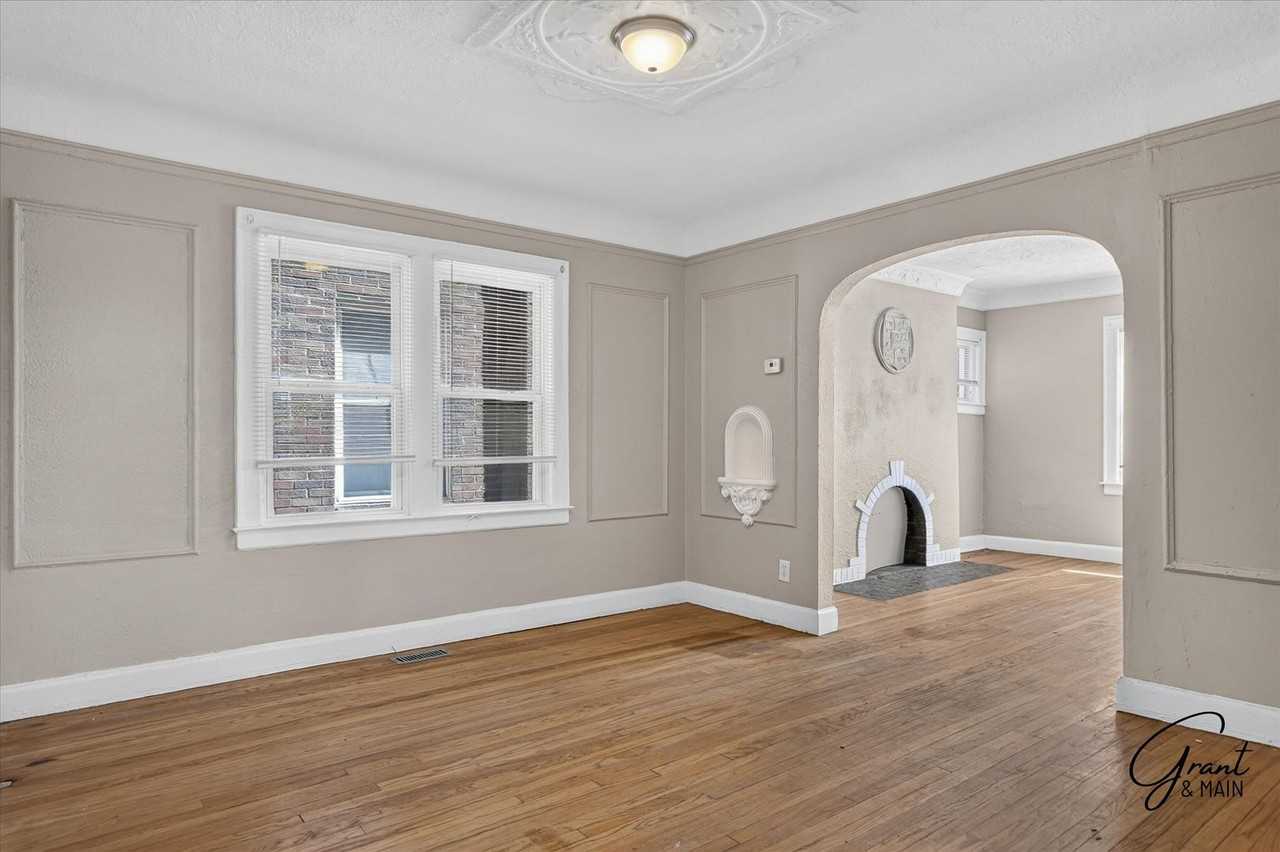 17127 Roselawn St - Photo 6 of 25