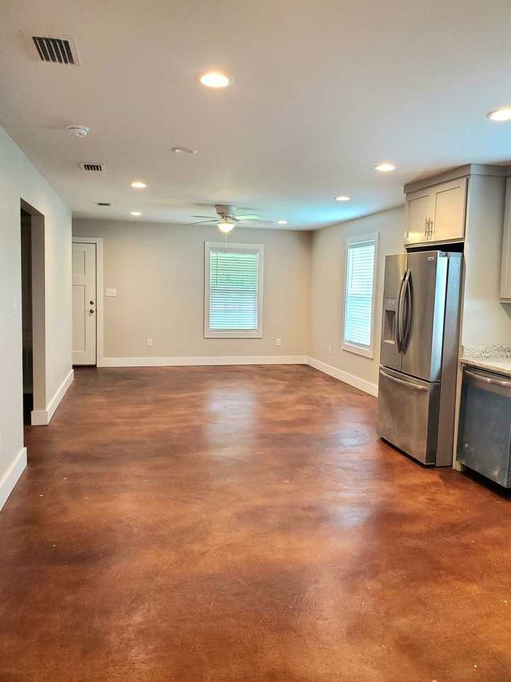 12580 Dakota St - Photo 3 of 20