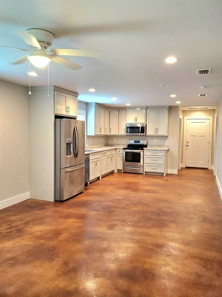 12580 Dakota St - Photo 4 of 20