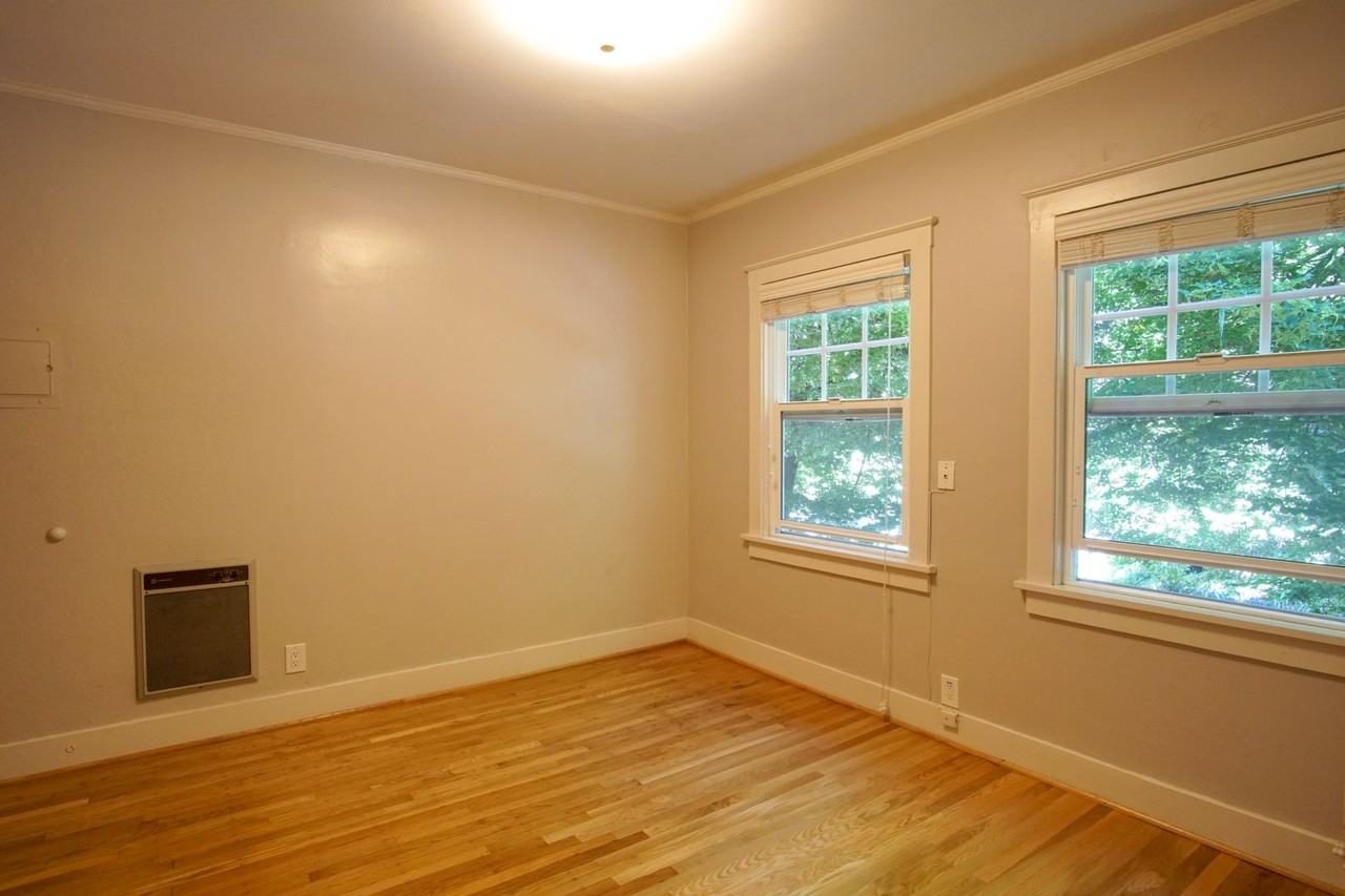 2728 Se Main St #9 - Photo 3 of 15