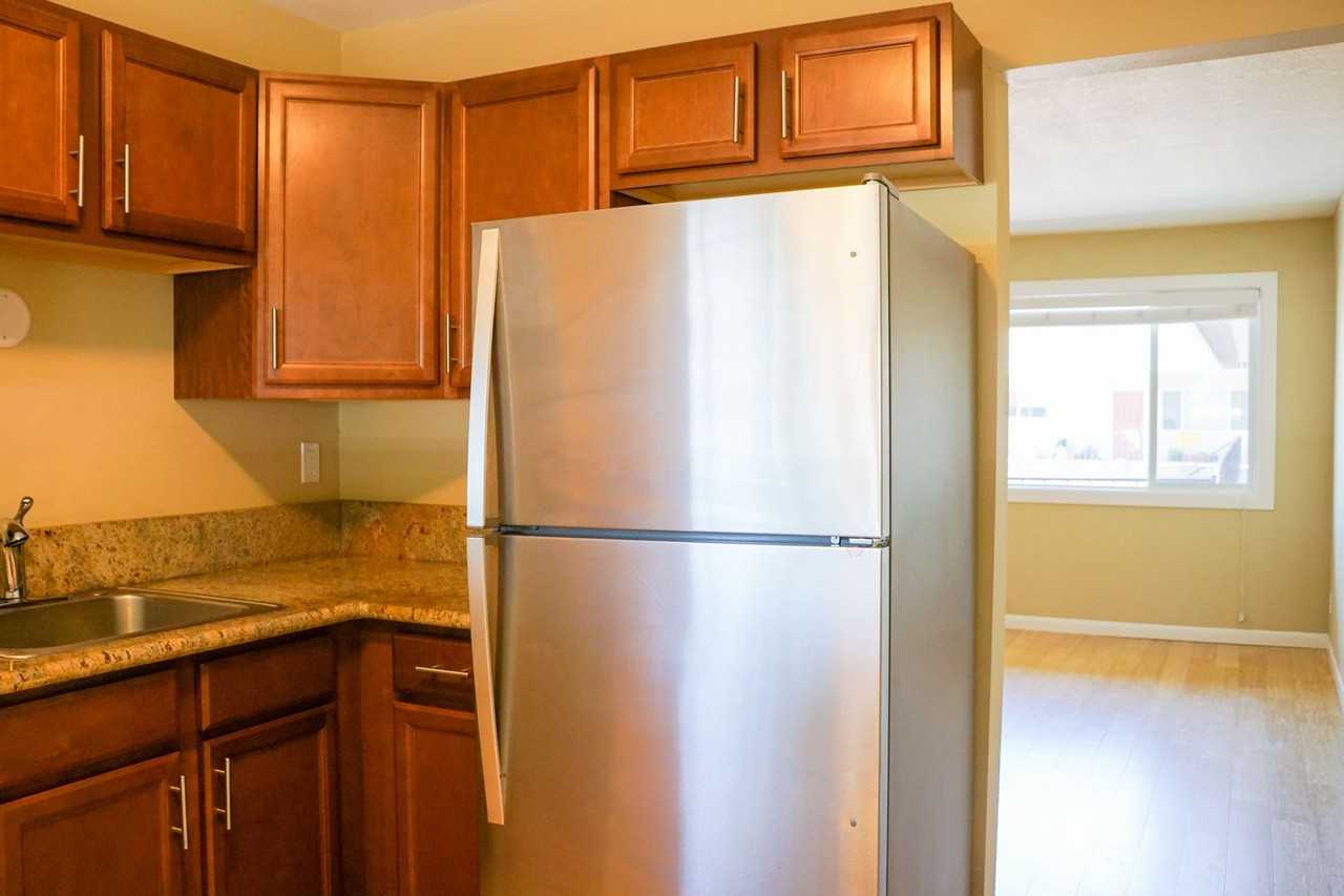 7532 N Ida Ave - Photo 4 of 13