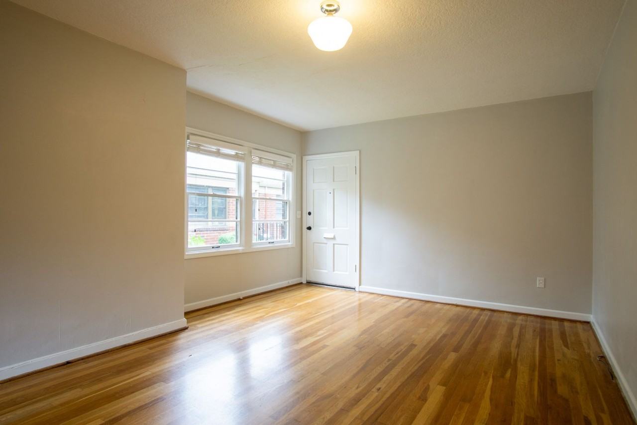 1952 Nw Lovejoy St #3 - Photo 4 of 17